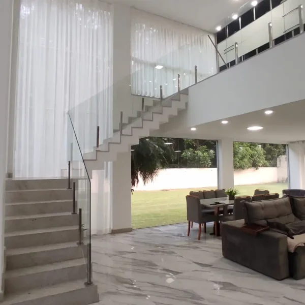 cortina_pé_direito_duplo_12