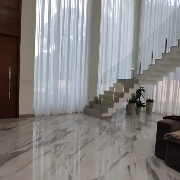 cortina_pé_direito_duplo_13